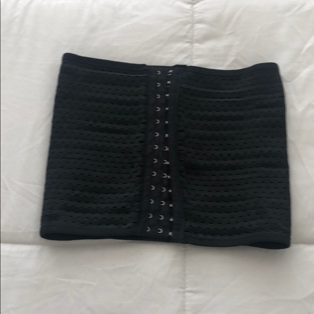Waist trainer
